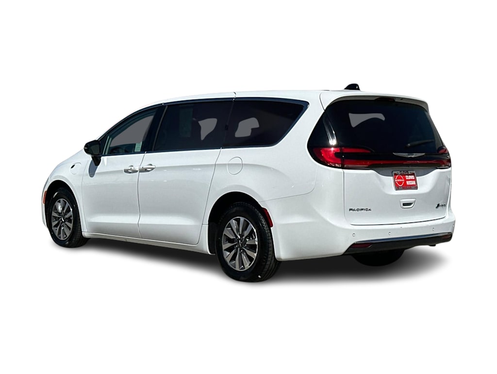 Thumbnail: 2024 Chrysler Pacifica - 4