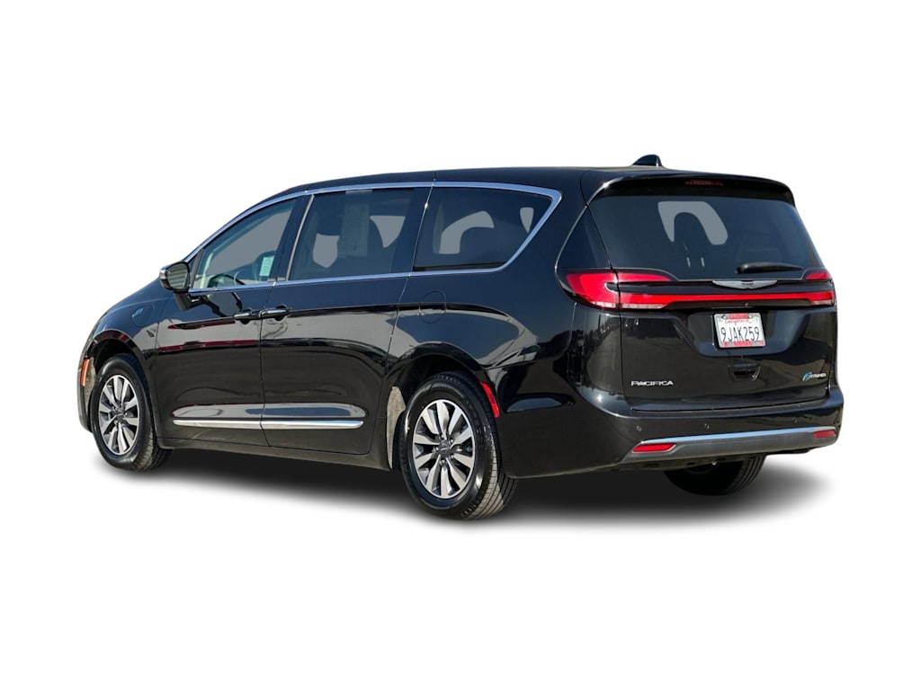 Thumbnail: 2023 Chrysler Pacifica - 4
