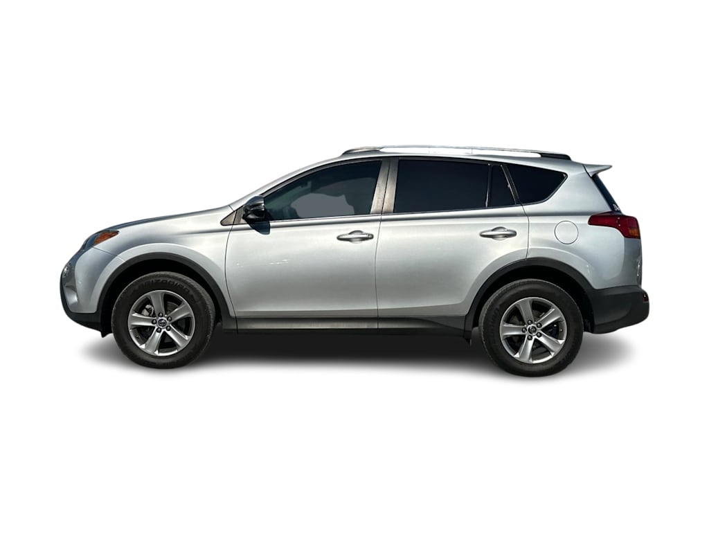Thumbnail: 2015 Toyota RAV4 - 3