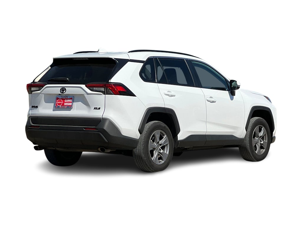 Thumbnail: 2022 Toyota RAV4 - 20