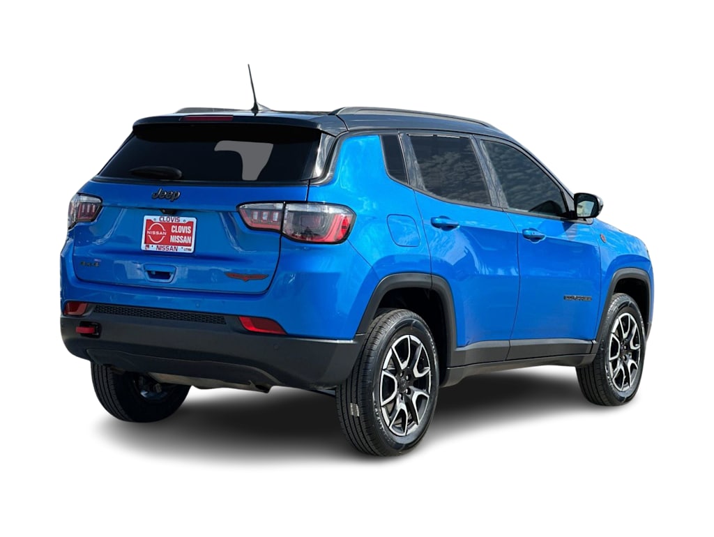 Thumbnail: 2024 Jeep Compass - 18