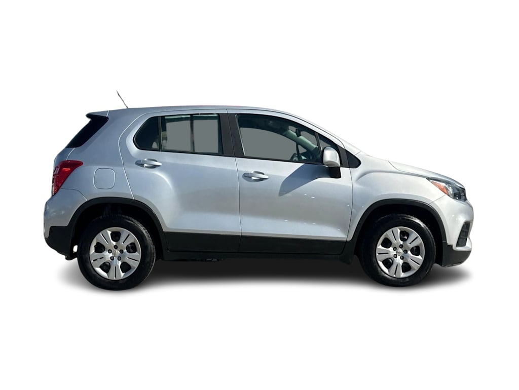 Thumbnail: 2017 Chevrolet Trax - 20