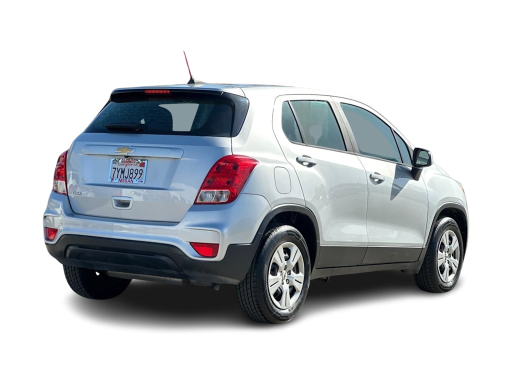 Thumbnail: 2017 Chevrolet Trax - 19