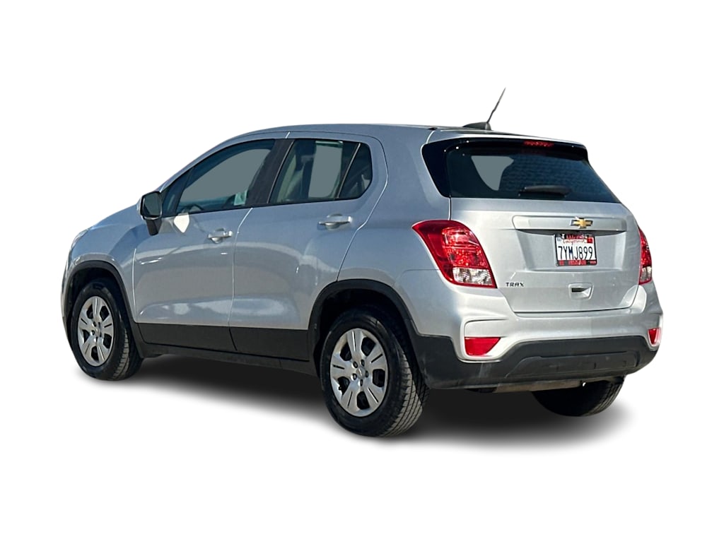 Thumbnail: 2017 Chevrolet Trax - 4