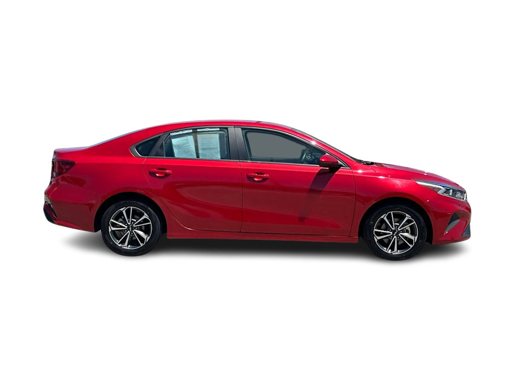 Thumbnail: 2023 Kia Forte - 20