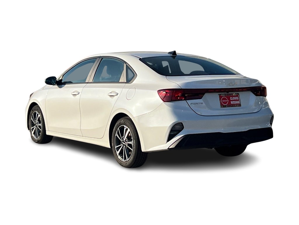 Thumbnail: 2023 Kia Forte - 4
