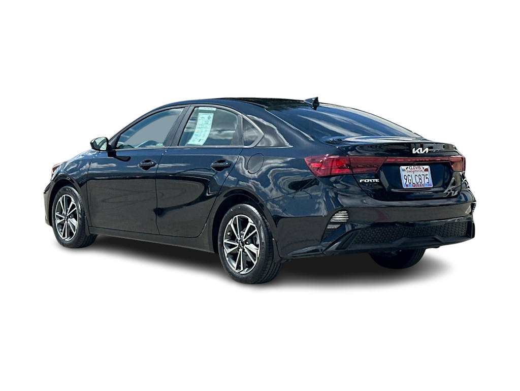Thumbnail: 2023 Kia Forte - 4