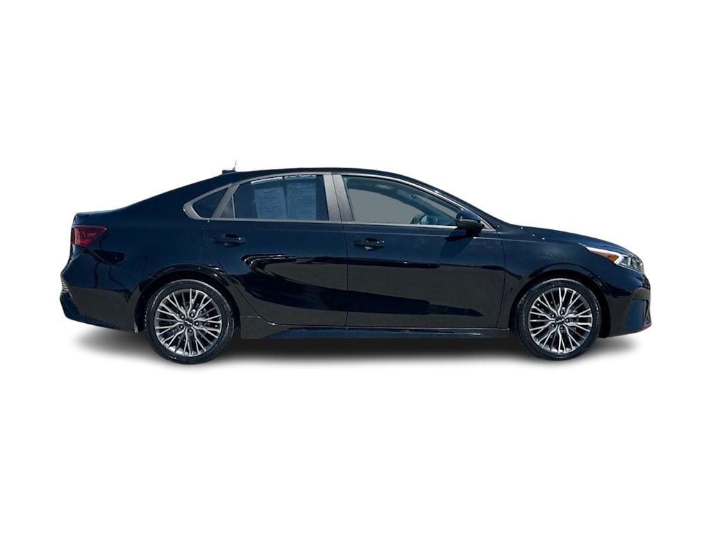 Thumbnail: 2023 Kia Forte - 18