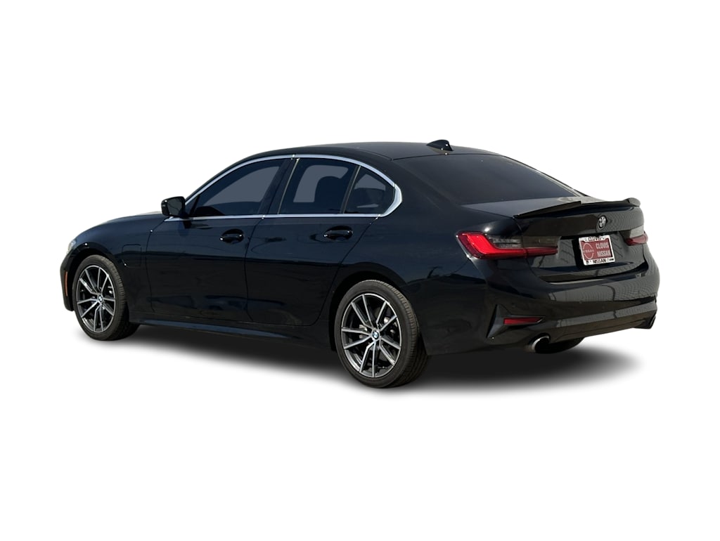 Thumbnail: 2021 BMW 3 Series - 4