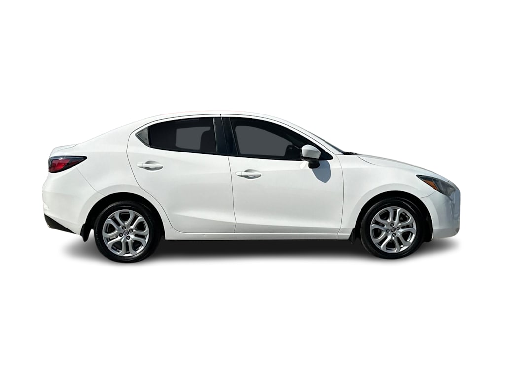 Thumbnail: 2018 Toyota Yaris iA - 20
