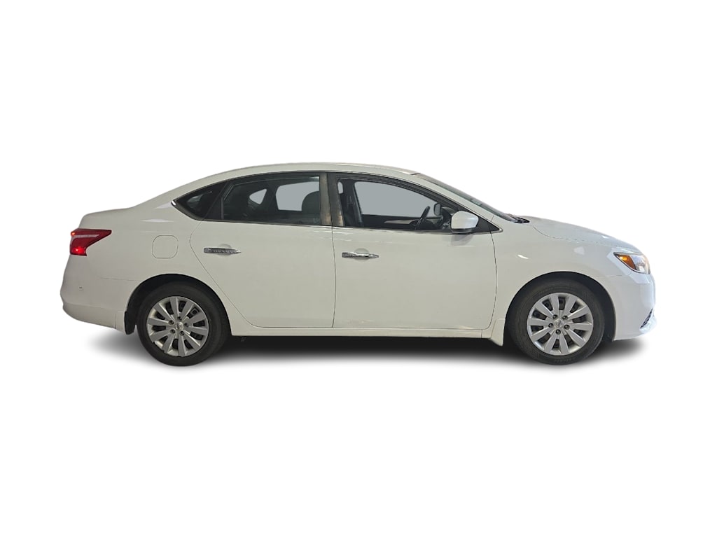 Thumbnail: 2019 Nissan Sentra - 19