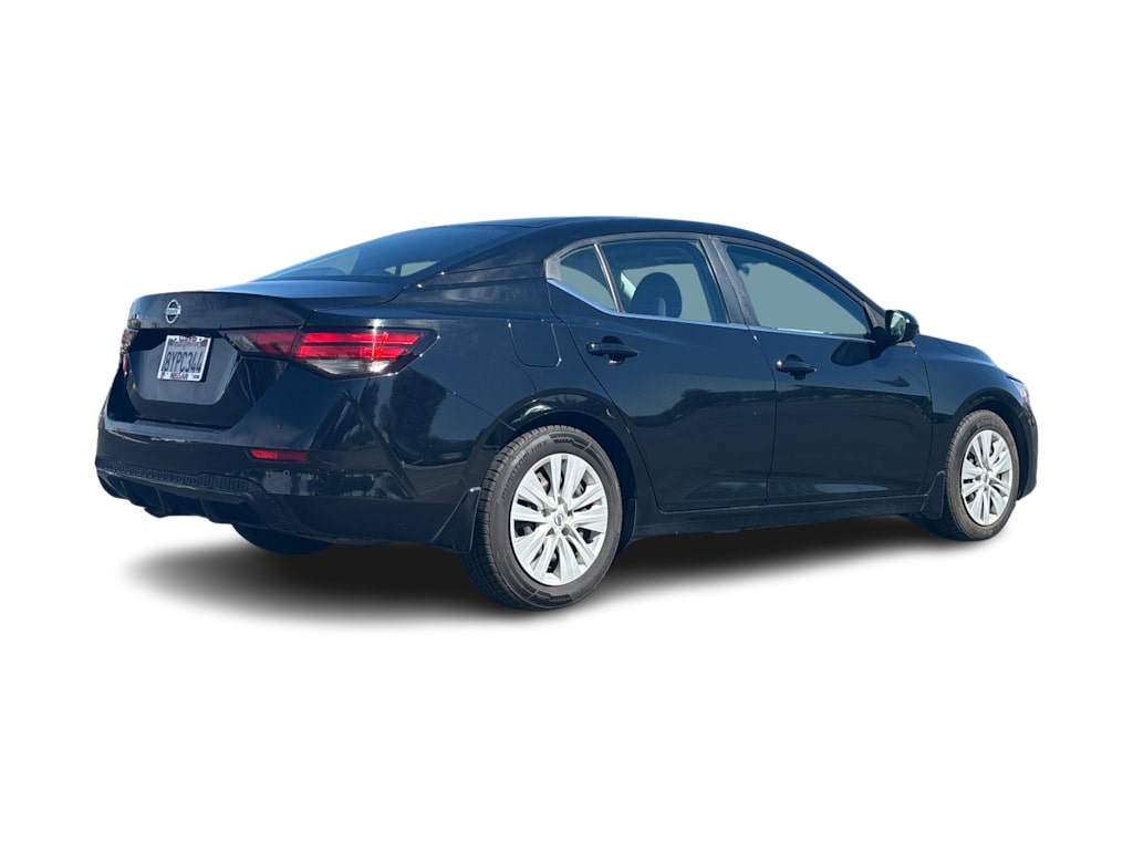 Thumbnail: 2021 Nissan Sentra - 18