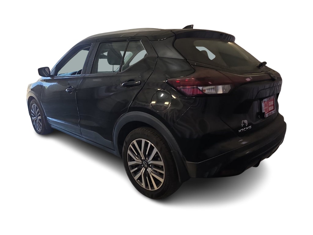 Thumbnail: 2022 Nissan Kicks - 4