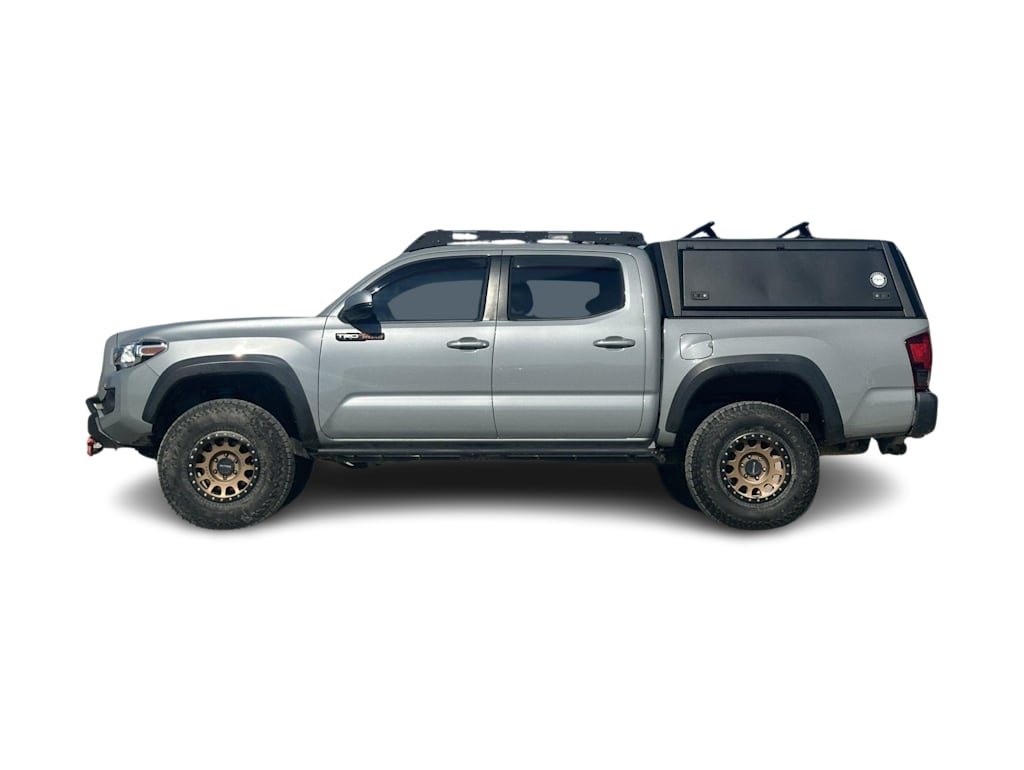 Thumbnail: 2019 Toyota Tacoma - 3