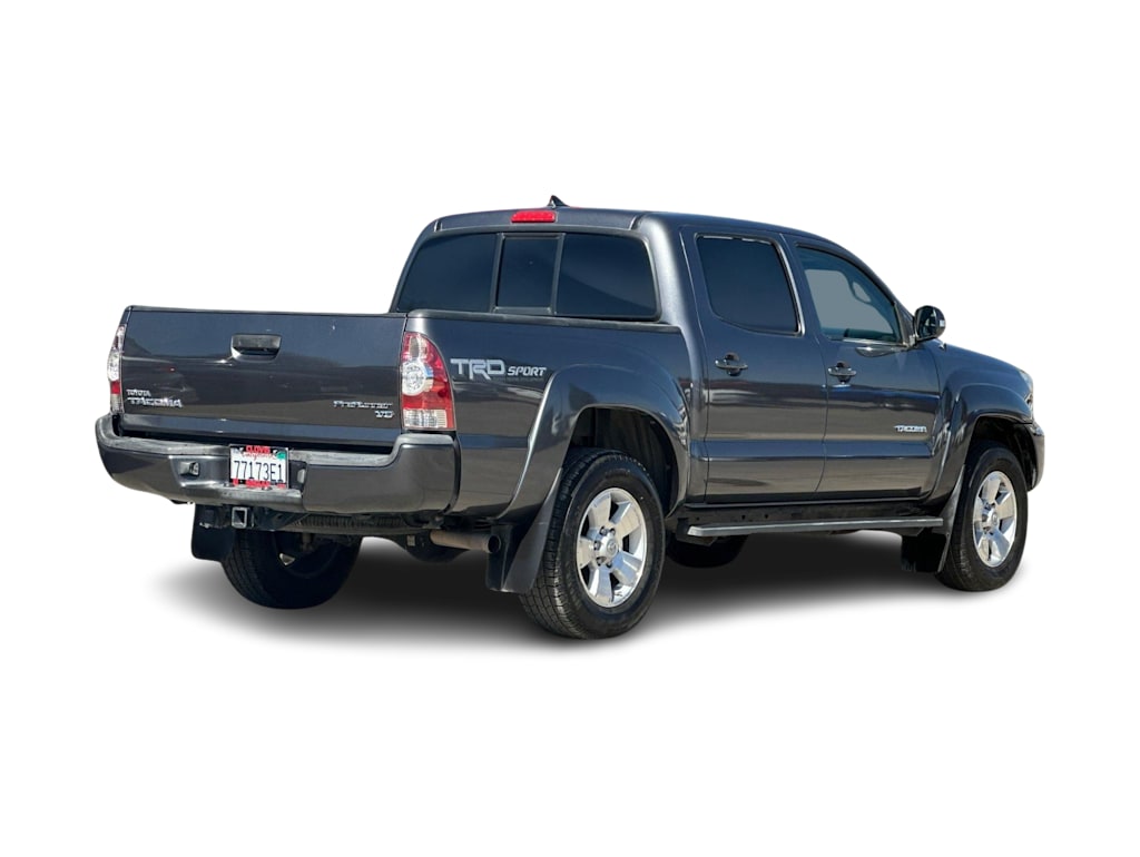 Thumbnail: 2015 Toyota Tacoma - 18
