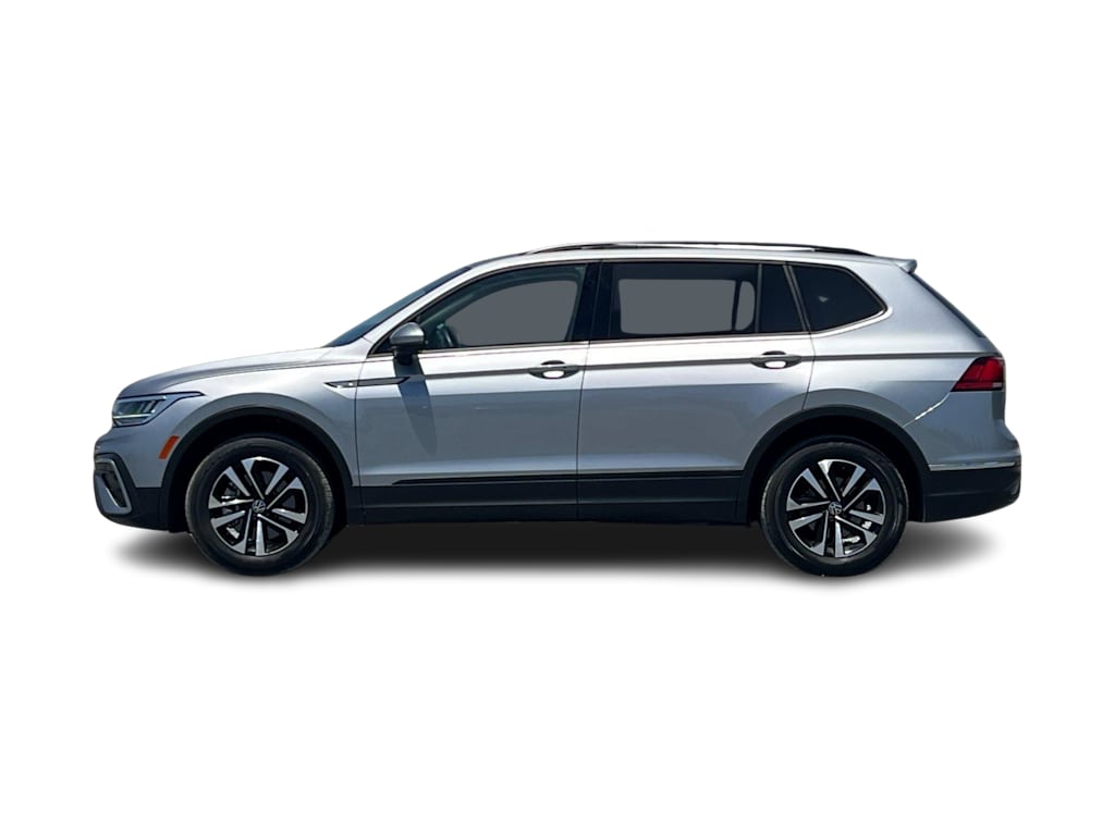 Thumbnail: 2022 Volkswagen Tiguan - 3