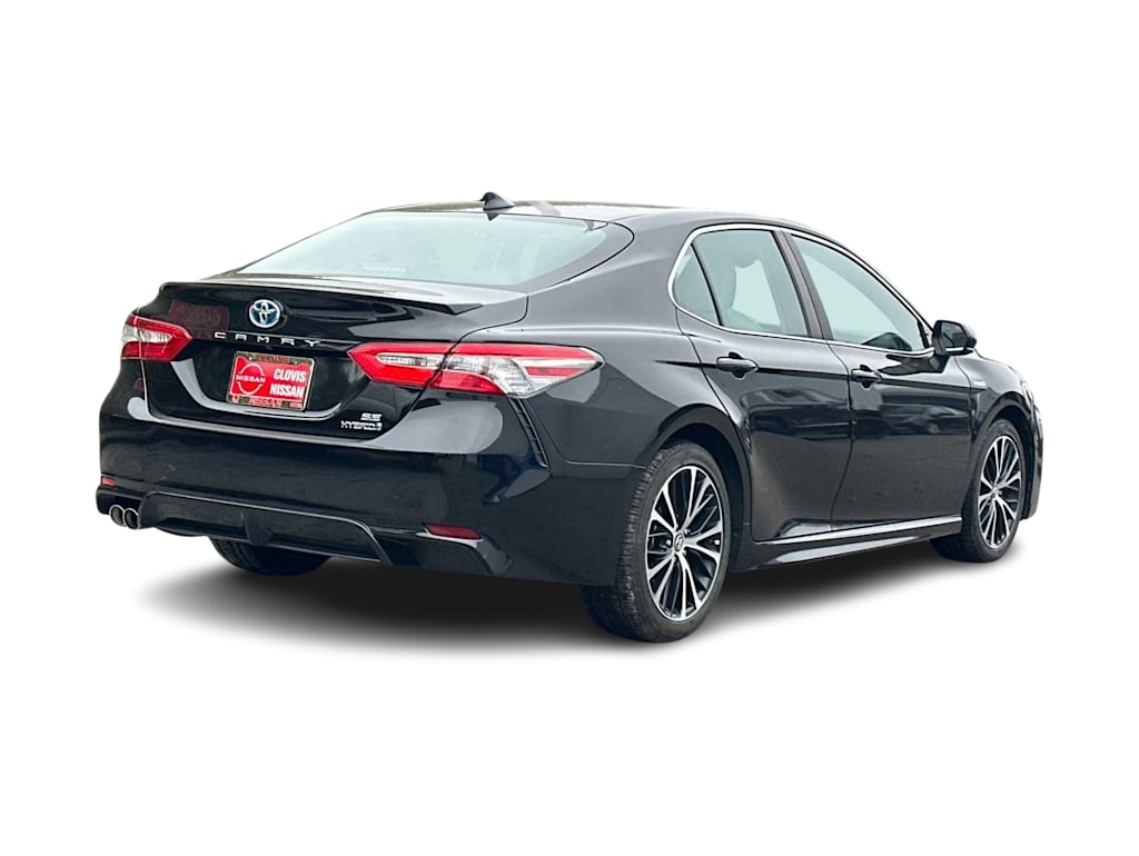 2019 Toyota Camry SE 18