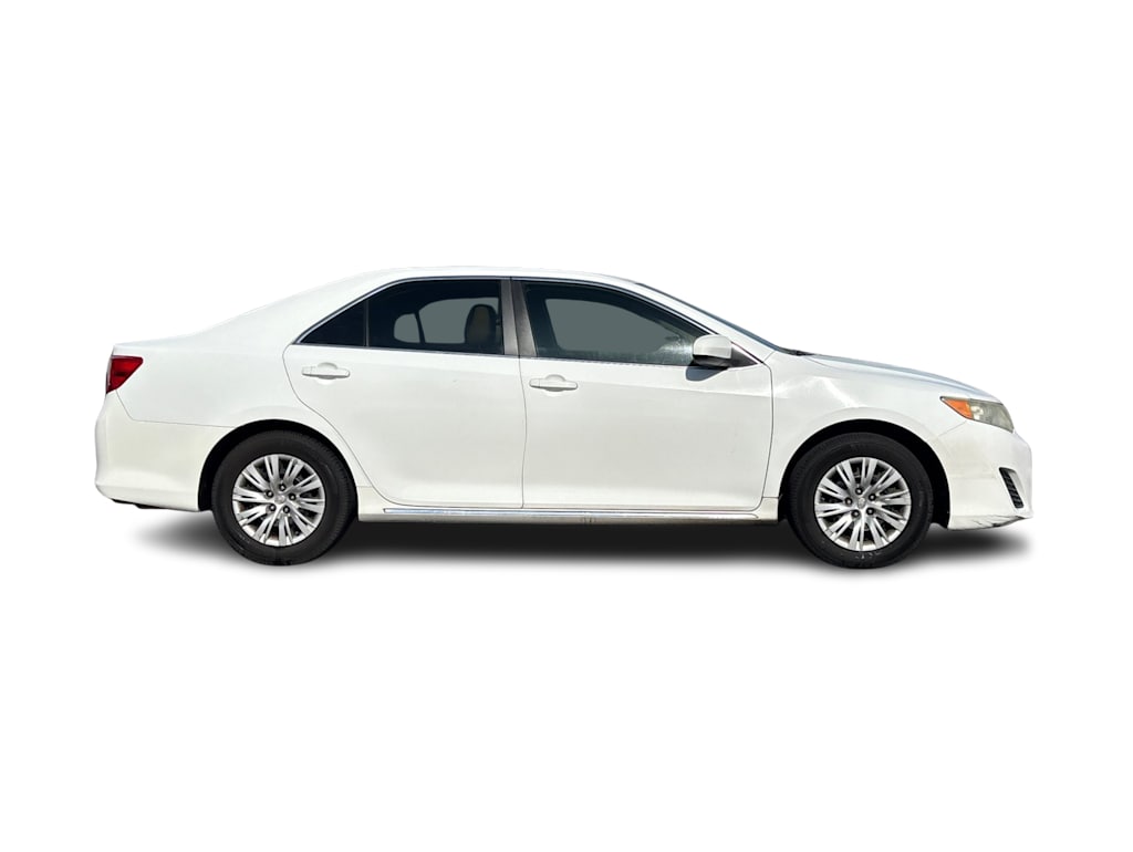 Thumbnail: 2012 Toyota Camry - 18