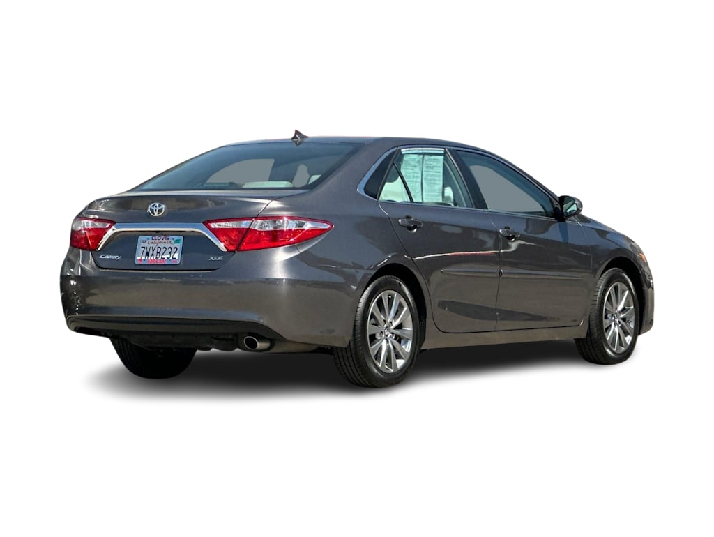 Thumbnail: 2017 Toyota Camry - 18