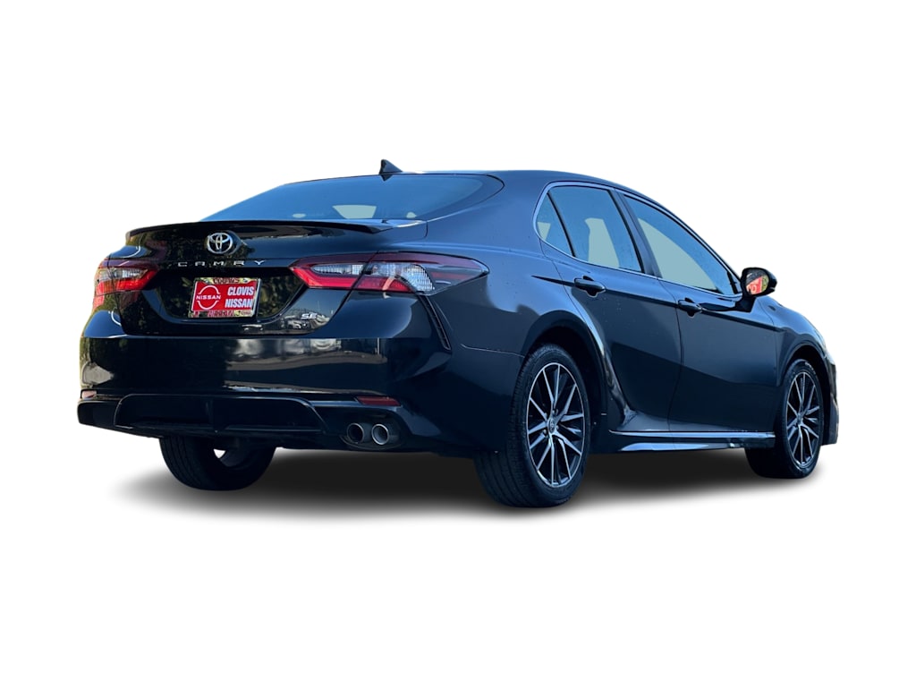 2021 Toyota Camry SE 19