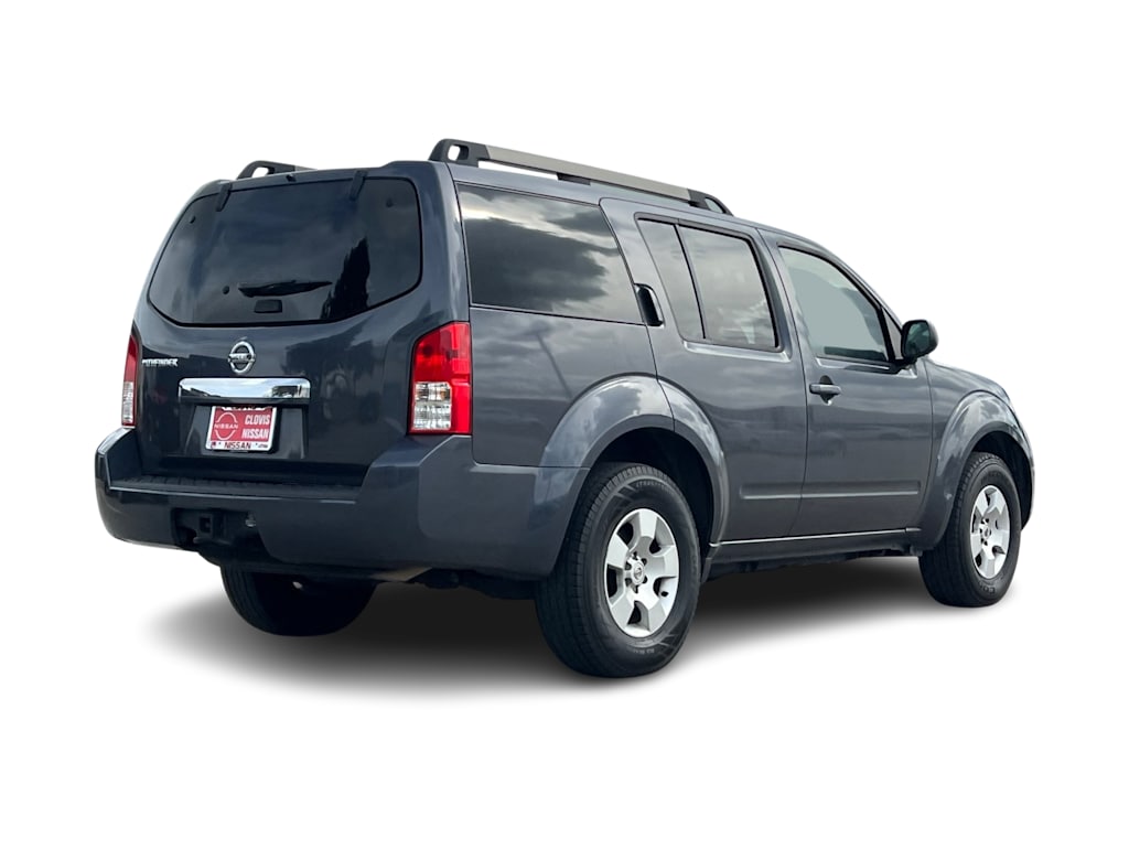 Thumbnail: 2011 Nissan Pathfinder - 20