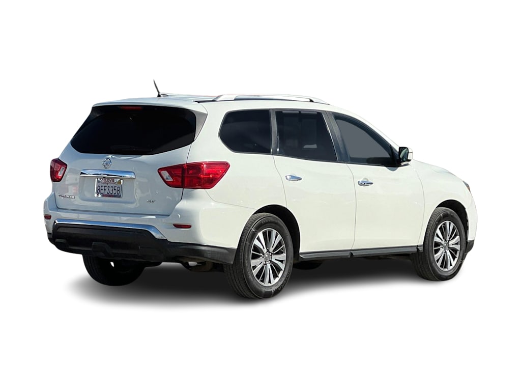 Thumbnail: 2017 Nissan Pathfinder - 17