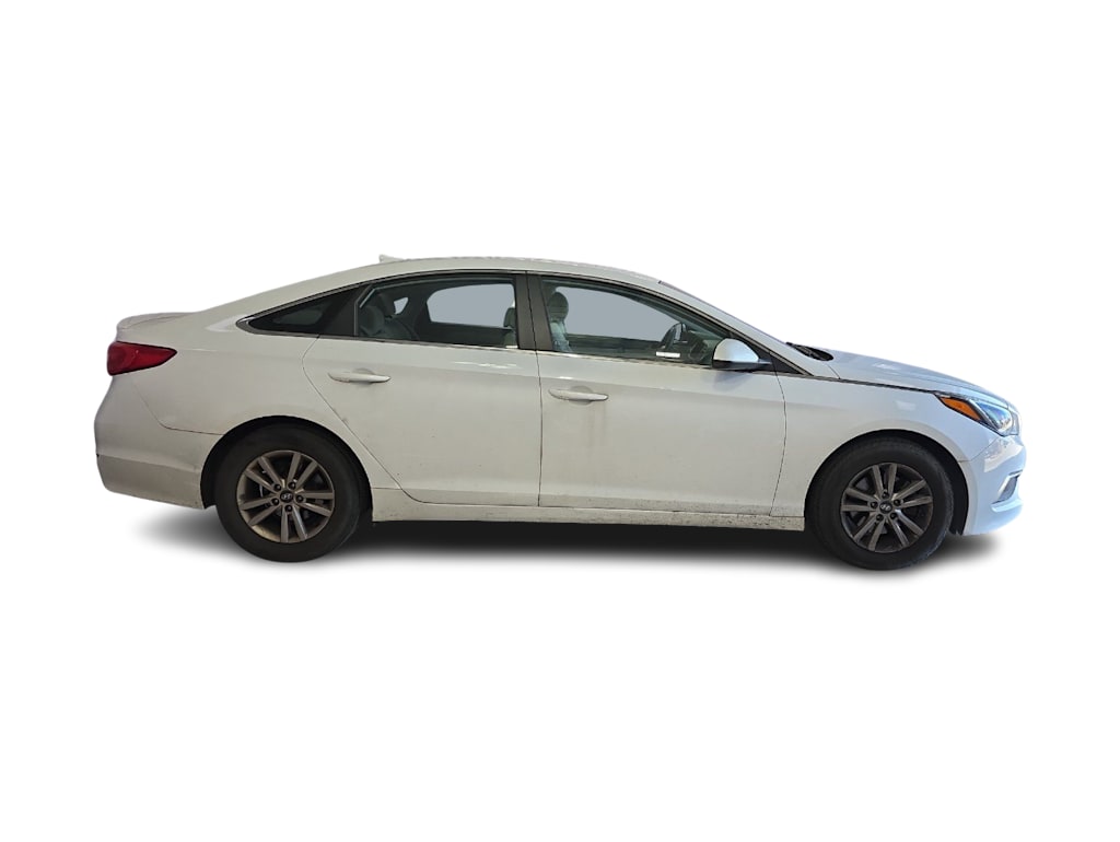 Thumbnail: 2016 Hyundai Sonata - 18