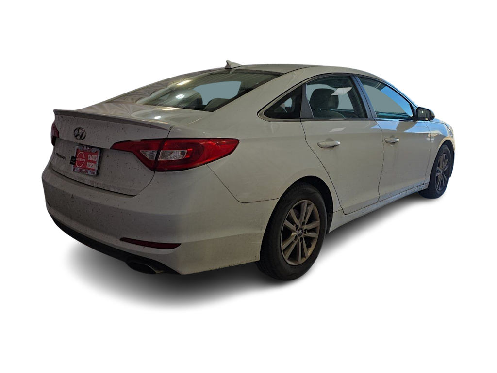 Thumbnail: 2016 Hyundai Sonata - 17