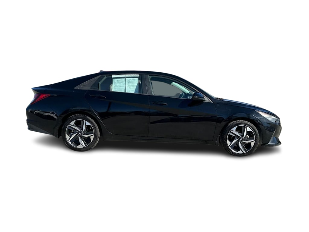 Thumbnail: 2023 Hyundai Elantra - 18