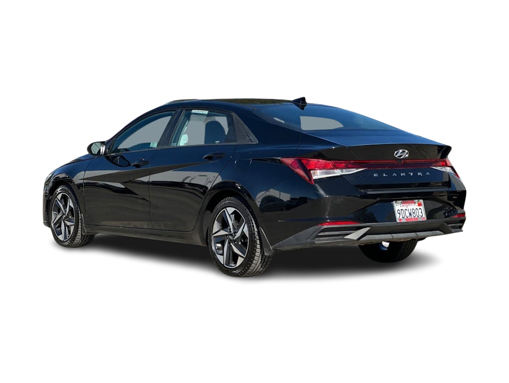 Thumbnail: 2023 Hyundai Elantra - 4
