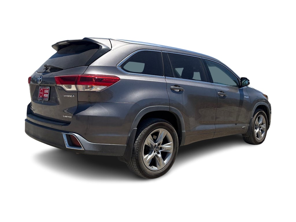 Thumbnail: 2017 Toyota Highlander - 18