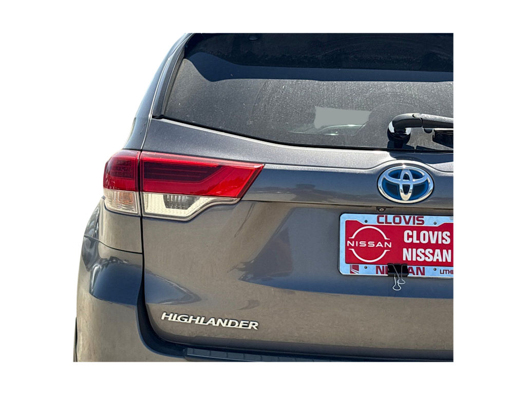 Thumbnail: 2017 Toyota Highlander - 21