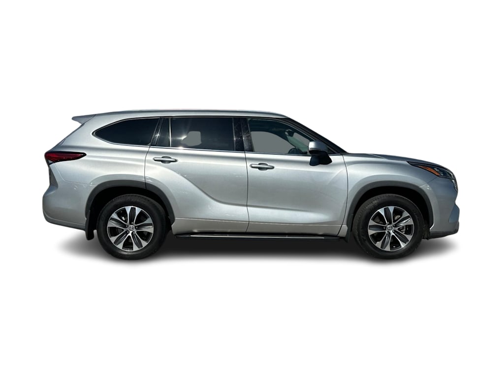 Thumbnail: 2020 Toyota Highlander - 18