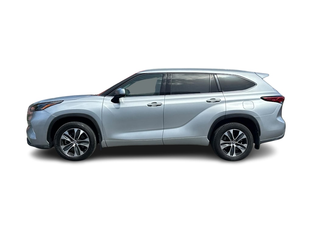 2022 Toyota Highlander XLE 3