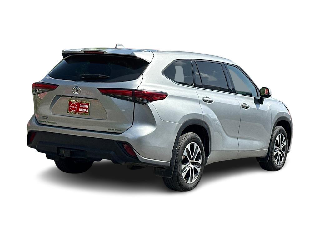 2022 Toyota Highlander XLE 17