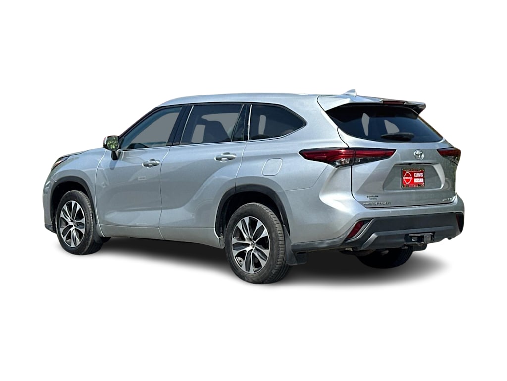 2022 Toyota Highlander XLE 4