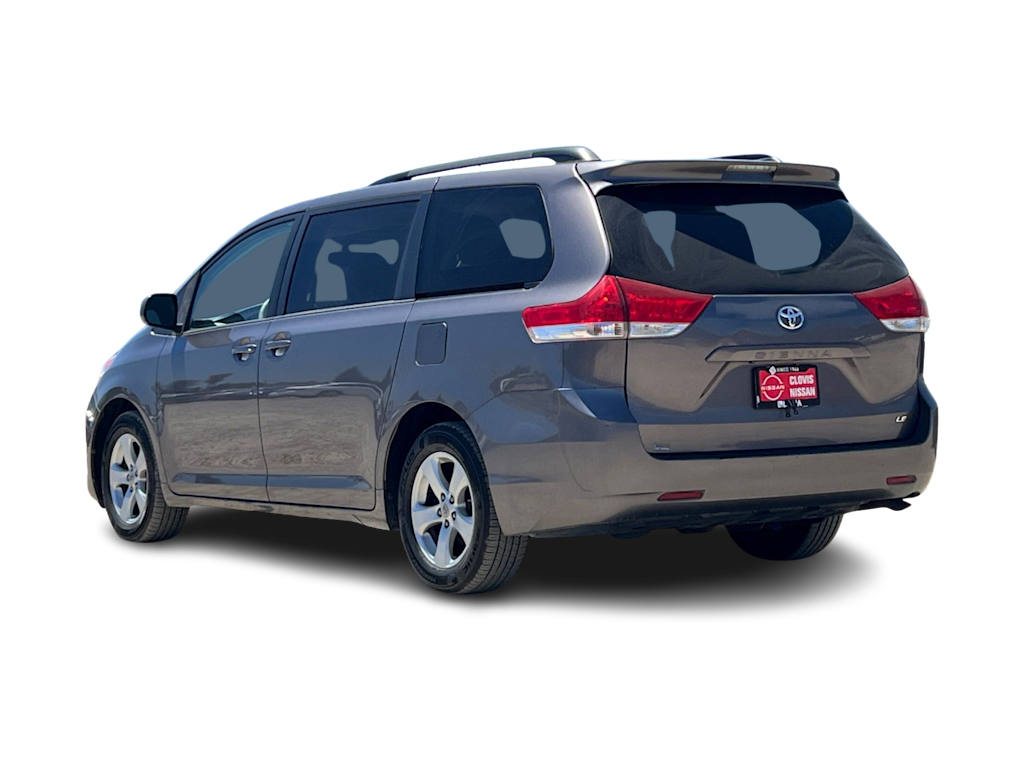 Thumbnail: 2014 Toyota Sienna - 4