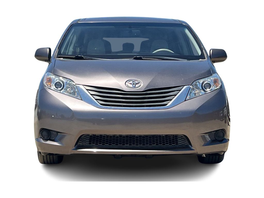 Thumbnail: 2014 Toyota Sienna - 6