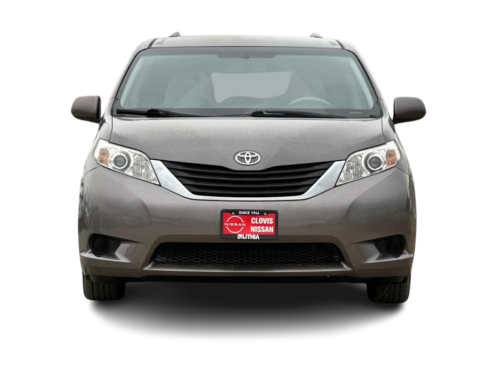 Thumbnail: 2014 Toyota Sienna - 6