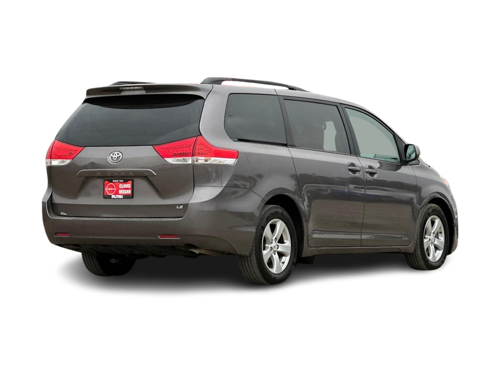 Thumbnail: 2014 Toyota Sienna - 19