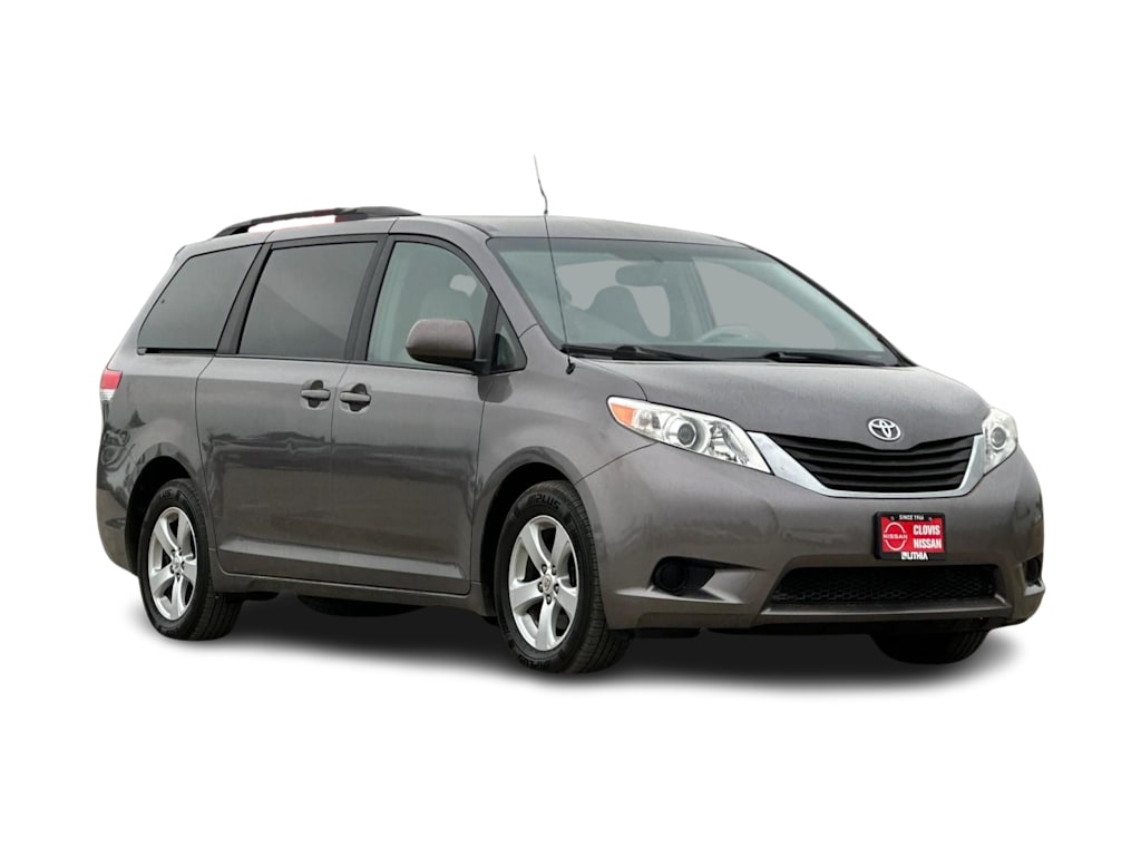Thumbnail: 2014 Toyota Sienna - 21
