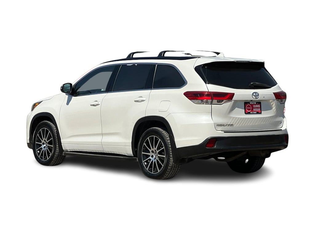 Thumbnail: 2018 Toyota Highlander - 4