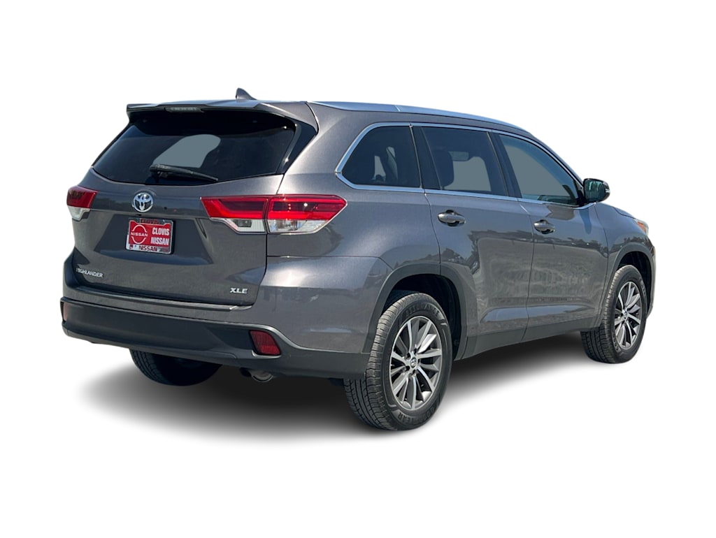 Thumbnail: 2019 Toyota Highlander - 19