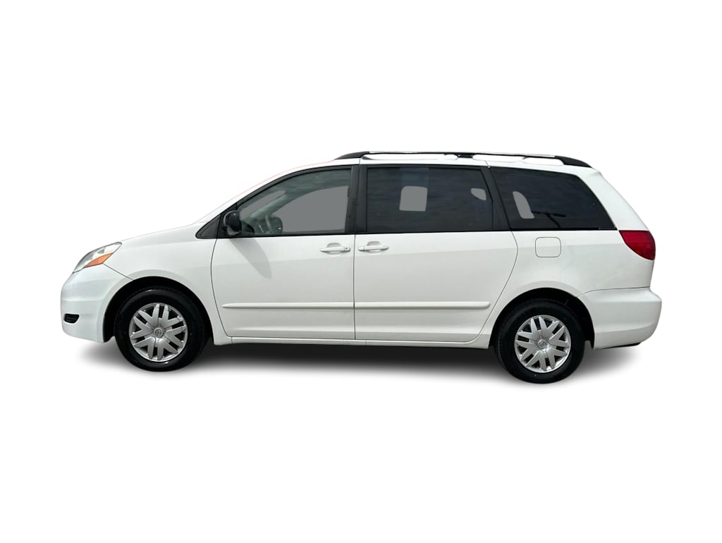 Thumbnail: 2008 Toyota Sienna - 3