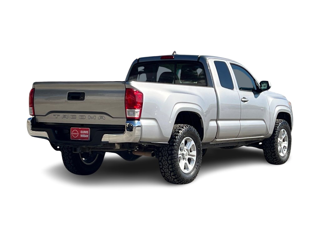 Thumbnail: 2016 Toyota Tacoma - 18