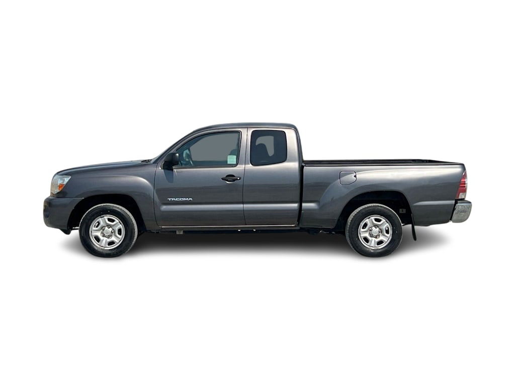 Thumbnail: 2011 Toyota Tacoma - 3