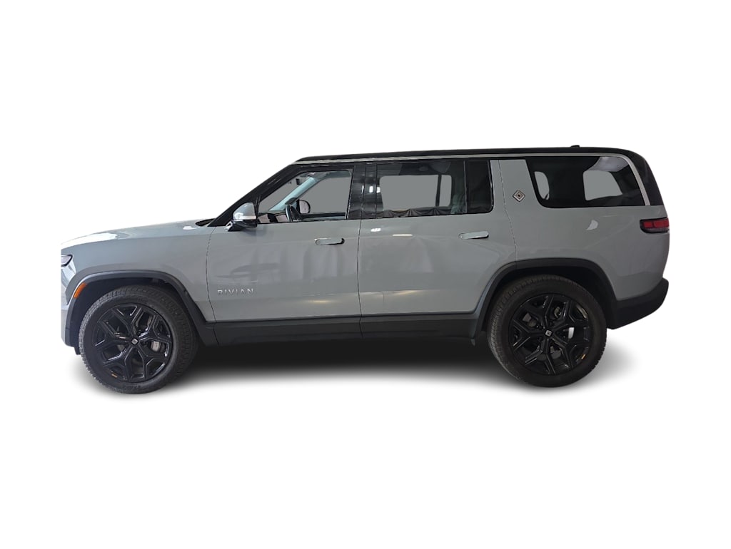 Thumbnail: 2023 Rivian R1S - 3
