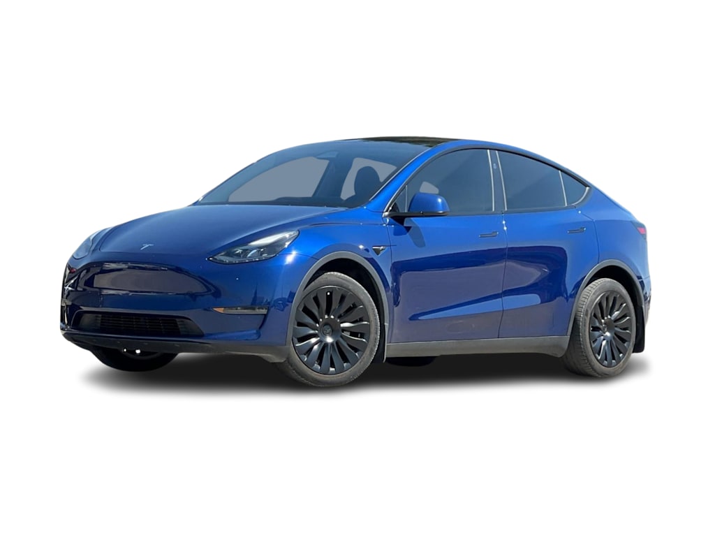 Used 2024 Tesla Model Y Long Range with VIN 7SAYGDEE2RA223892 for sale in Waukesha, WI
