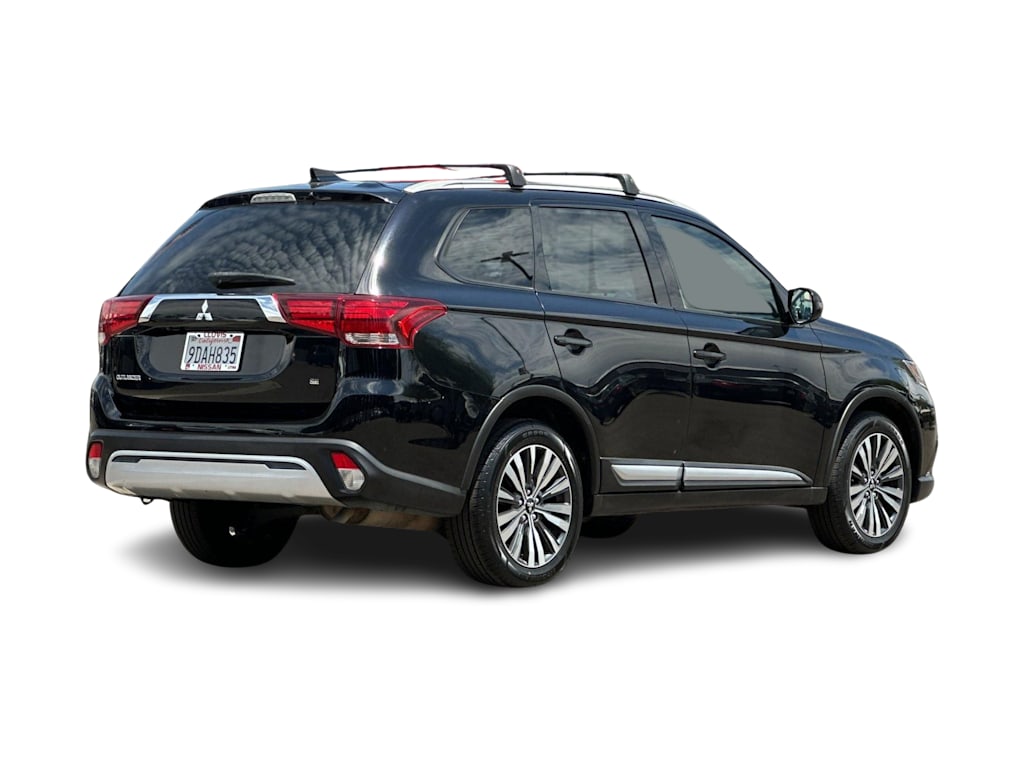 Thumbnail: 2020 Mitsubishi Outlander - 18