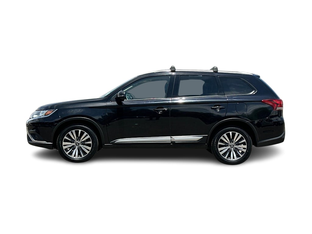 Thumbnail: 2020 Mitsubishi Outlander - 3